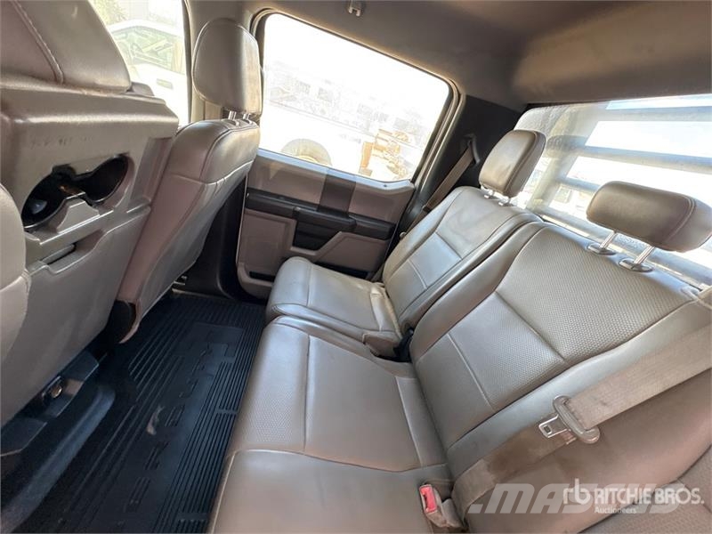 Ford F-350 Camion plateau