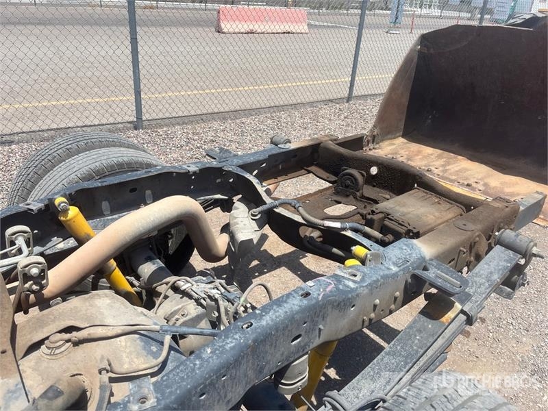 Ford F-350 駕駛室與內部