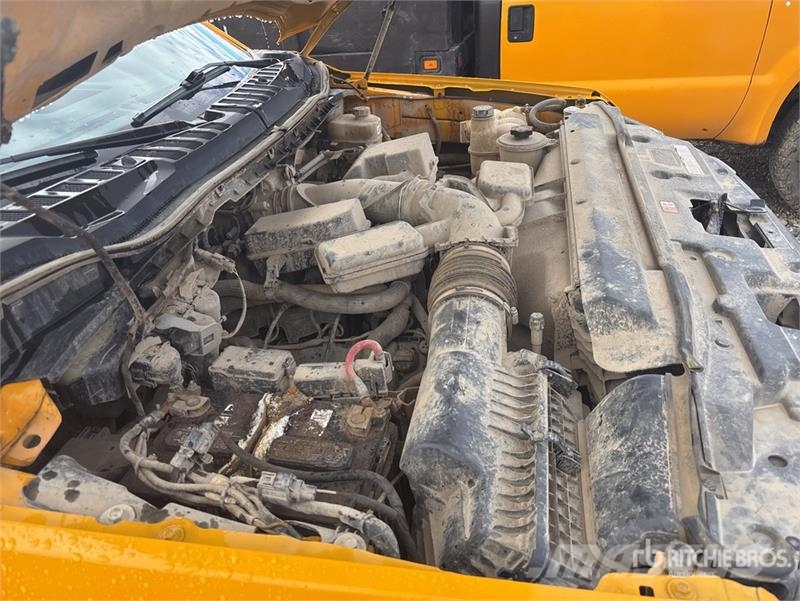 Ford F-350 Tovornjaki s kesonom/platojem