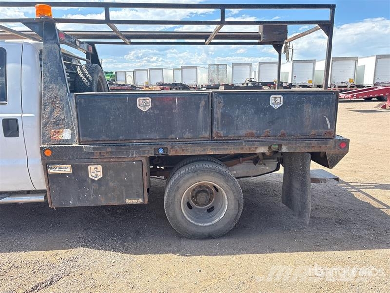 Ford F-350 Flatbed / Dropside trucks