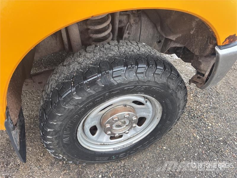 Ford F-350 شاحنات مسطحة/مفصلية الجوانب