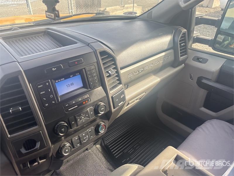 Ford F-350 Camion plateau