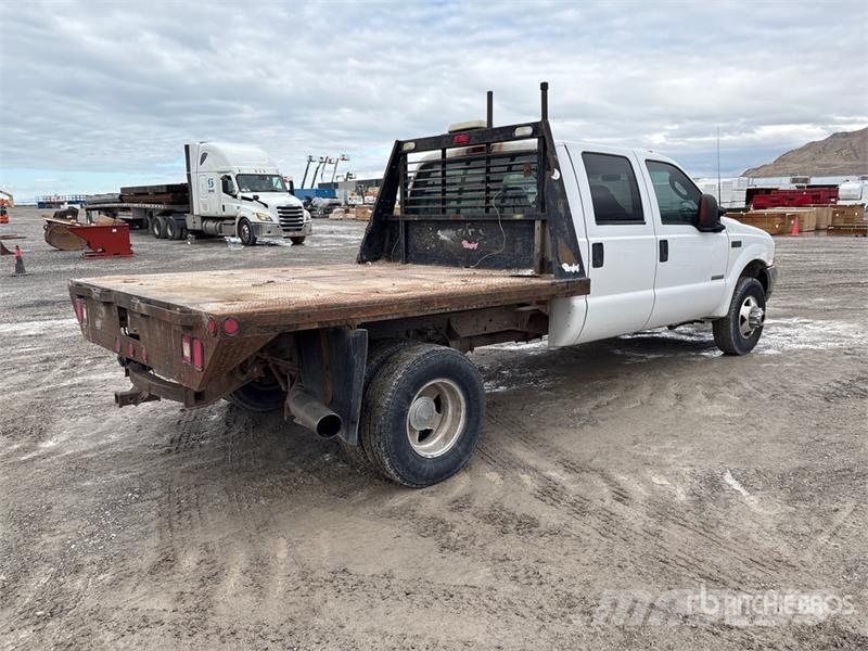 Ford F-350 Tovornjaki s kesonom/platojem