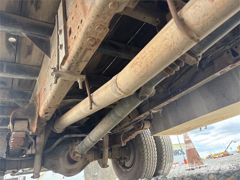 Ford F-350 Platformas/izkraušana no sāniem