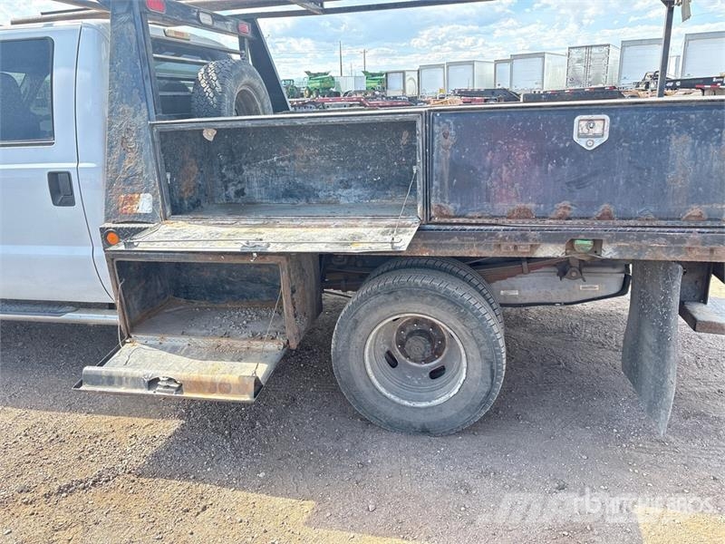 Ford F-350 Flatbed / Dropside trucks