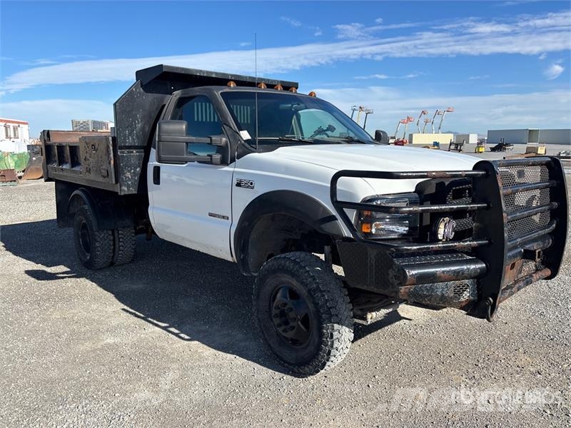 Ford F-350 ダンプ