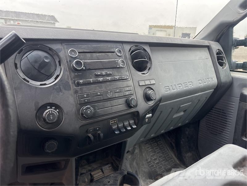 Ford F-350 شاحنات مسطحة/مفصلية الجوانب