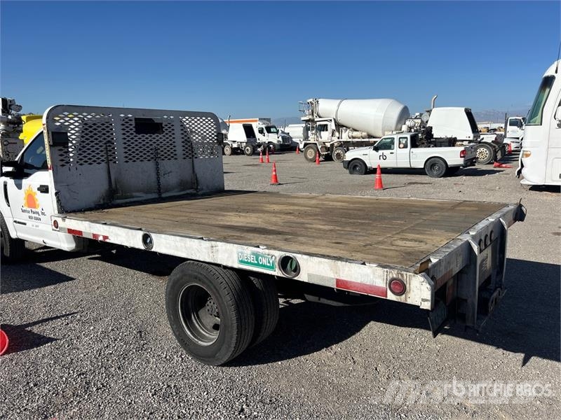 Ford F-350 Flatbed / Dropside trucks