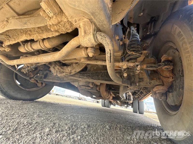 Ford F-350 Platós / Ponyvás teherautók