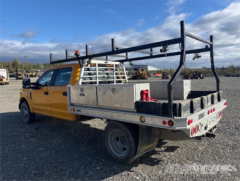 Ford F-350 Flatbed kamyonlar