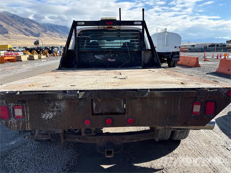 Ford F-350 Tovornjaki s kesonom/platojem