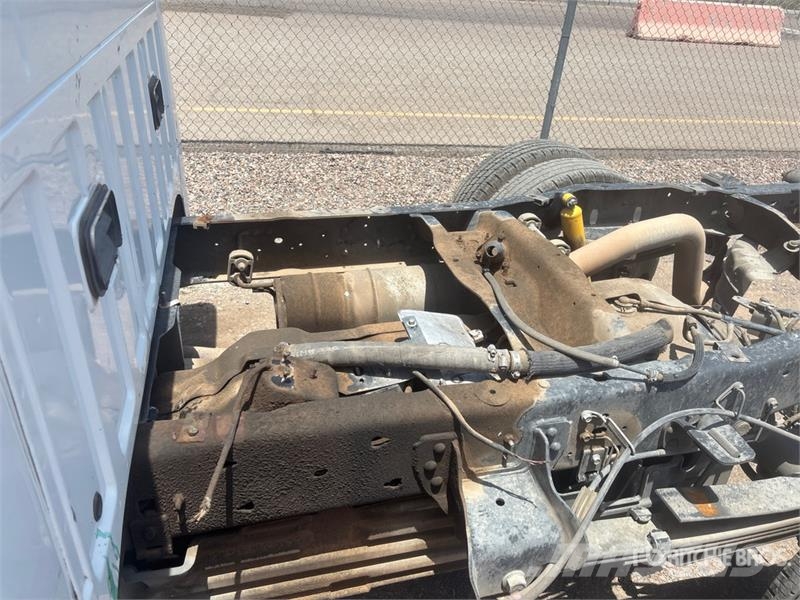 Ford F-350 駕駛室與內部