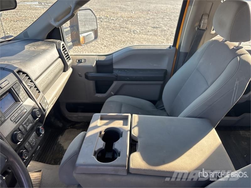 Ford F-350 Flatbed kamyonlar