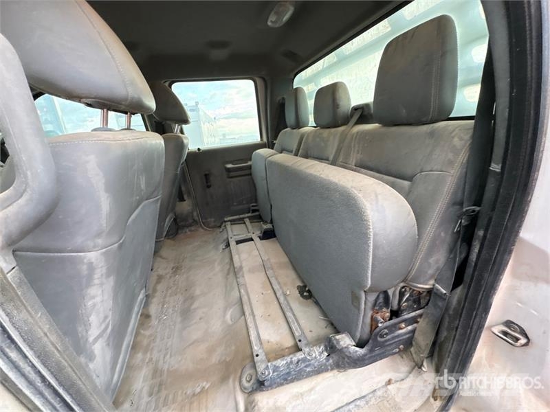 Ford F-350 Platformas/izkraušana no sāniem