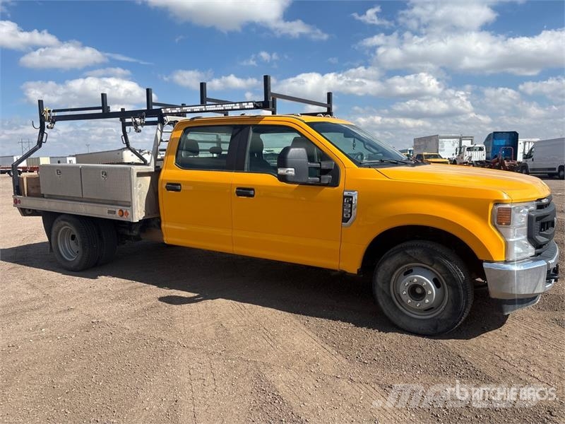 Ford F-350 Platós / Ponyvás teherautók