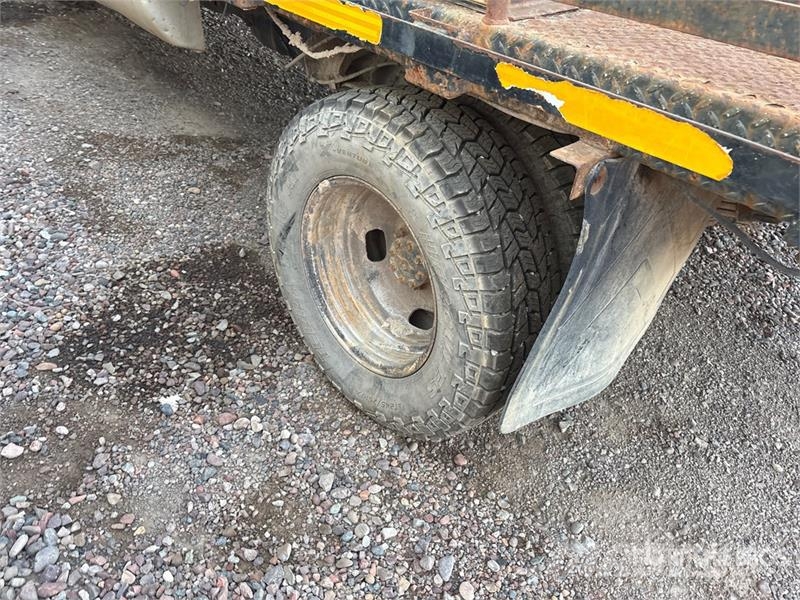 Ford F-350 Platformas/izkraušana no sāniem