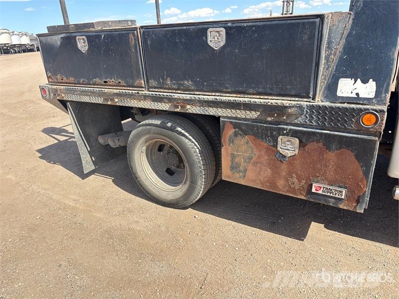 Ford F-350 Flatbed / Dropside trucks