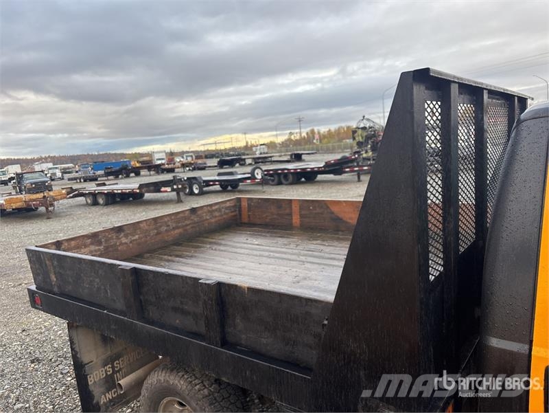 Ford F-350 Platós / Ponyvás teherautók