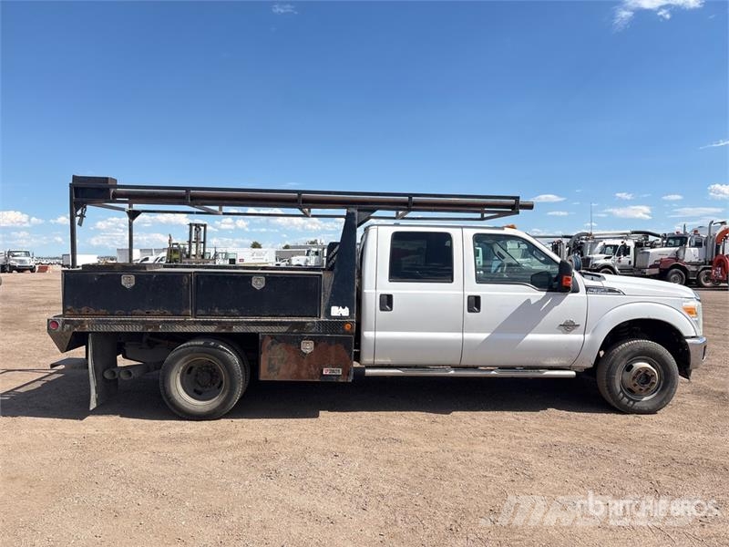 Ford F-350 Flatbed / Dropside trucks