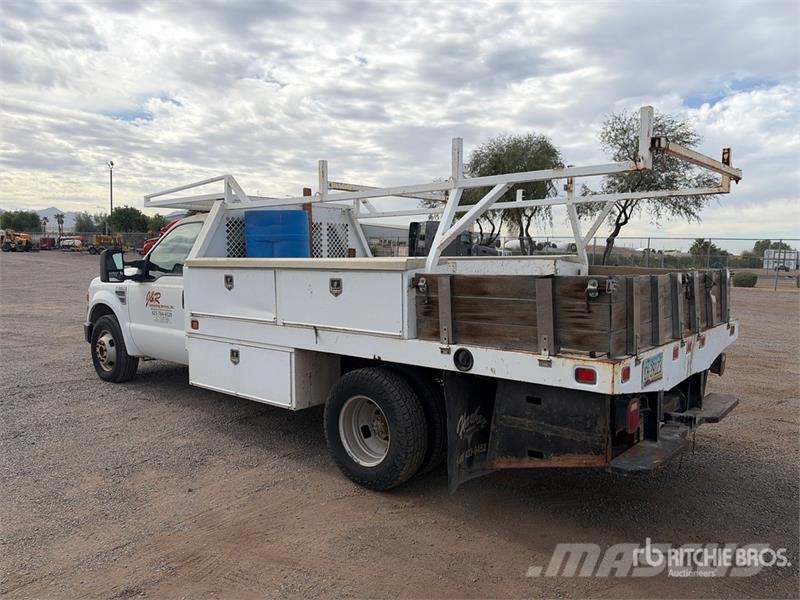 Ford F-350 Platós / Ponyvás teherautók