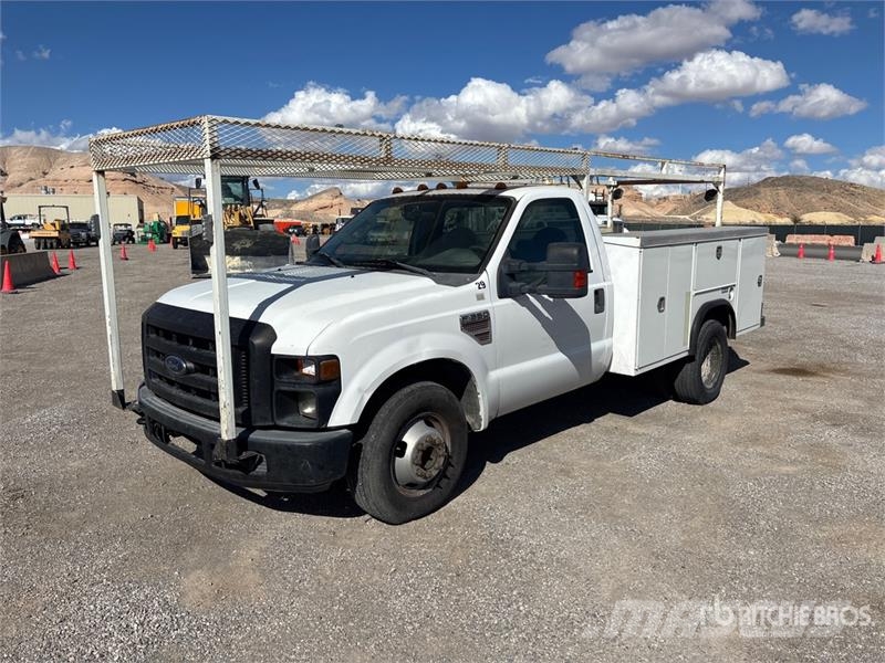 Ford F-350 Vieglais kravas automobilis/izkraušana no sāniem