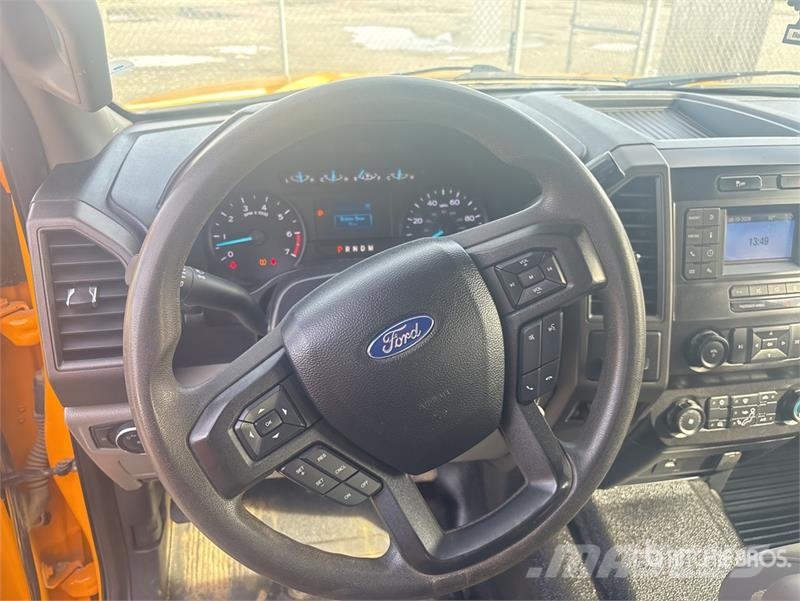 Ford F-350 Camion plateau