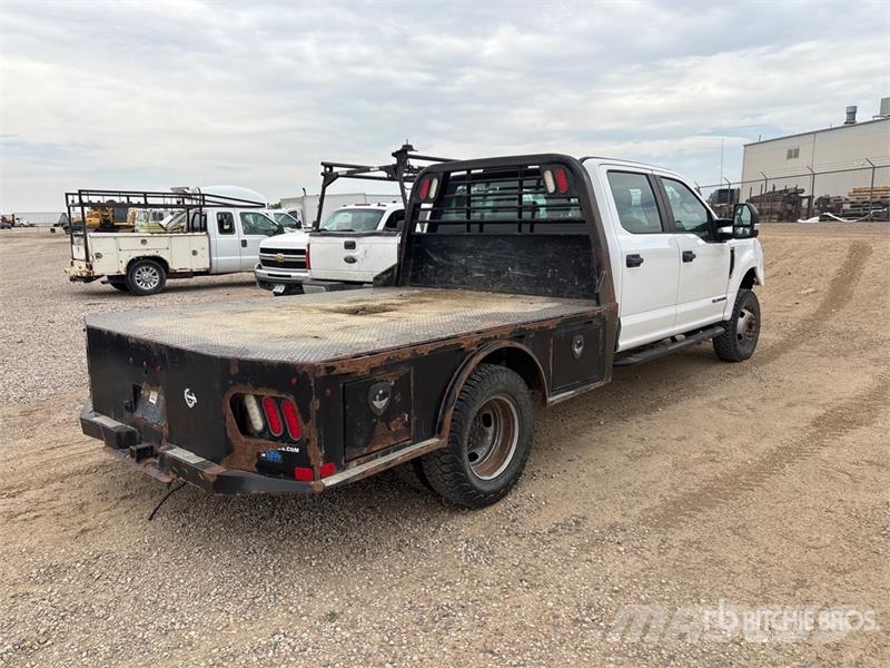 Ford F-350 Flatbed / Dropside trucks