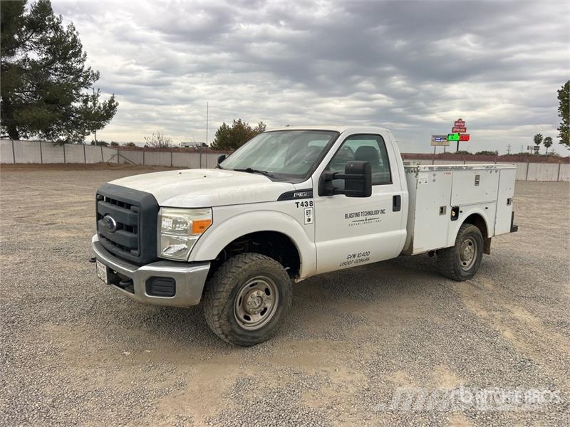Ford F-350 شاحنات خفيفة/مفصلية الجوانب