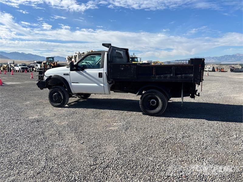 Ford F-350 ダンプ
