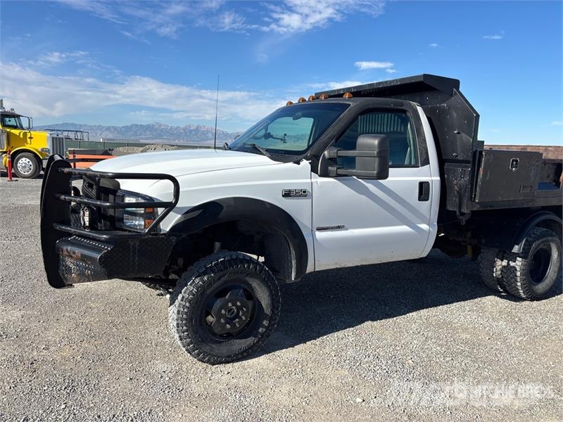 Ford F-350 ダンプ