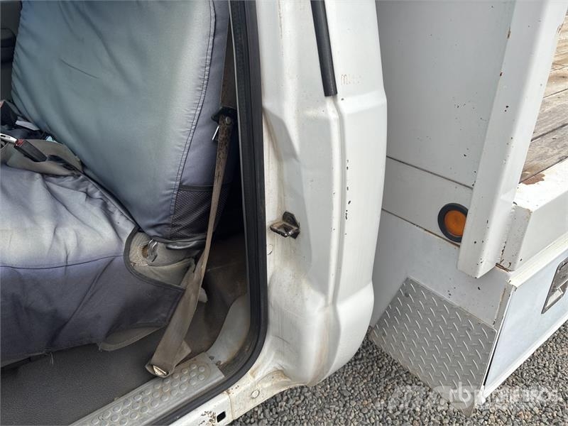 Ford F-350 Platformas/izkraušana no sāniem