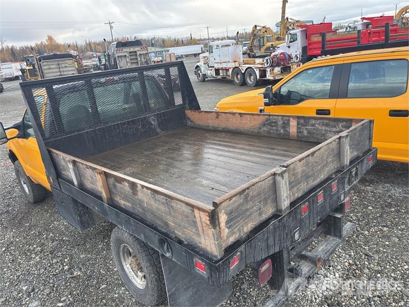 Ford F-350 Platós / Ponyvás teherautók