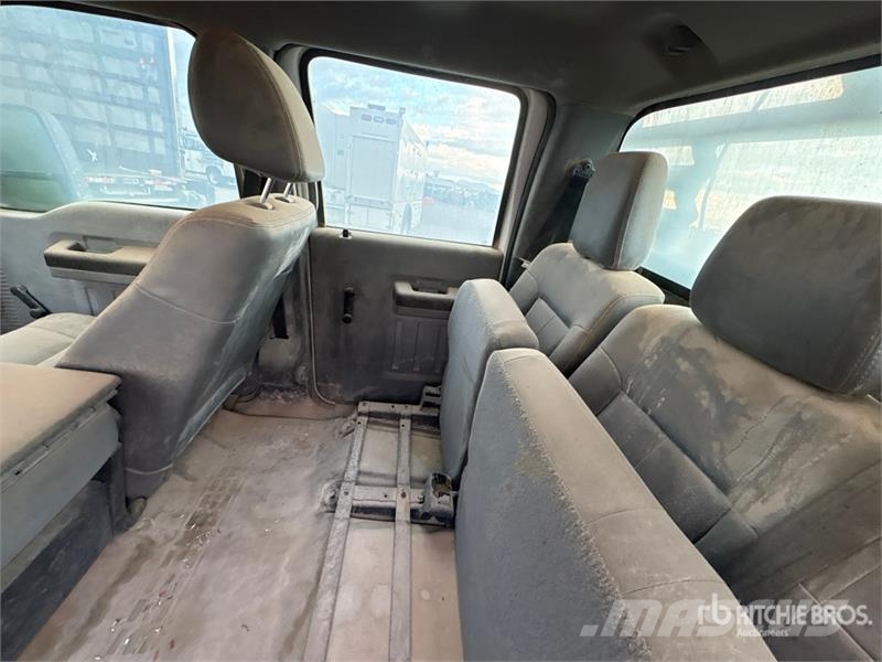 Ford F-350 Platformas/izkraušana no sāniem