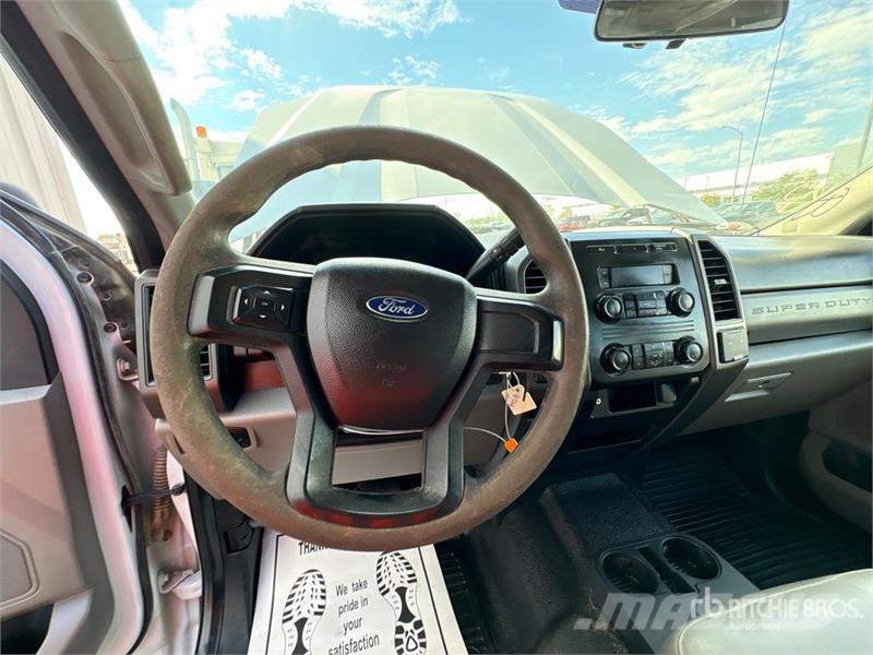 Ford F-350 Camion plateau