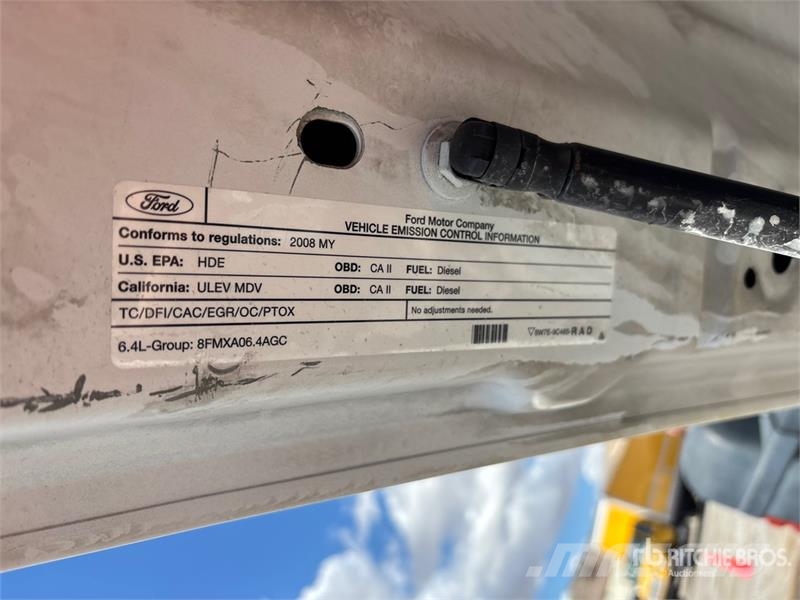 Ford F-350 Vieglais kravas automobilis/izkraušana no sāniem