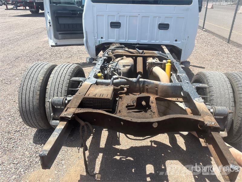 Ford F-350 駕駛室與內部