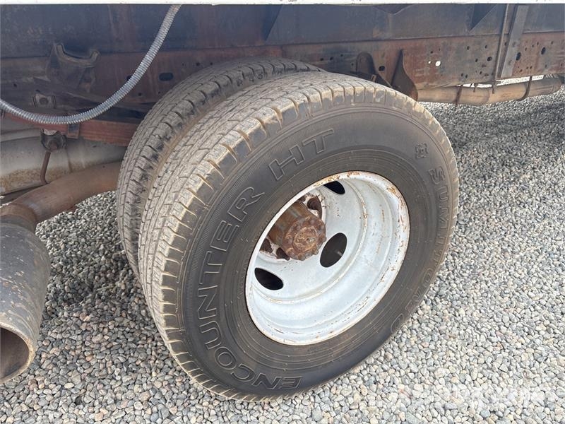 Ford F-350 Platformas/izkraušana no sāniem