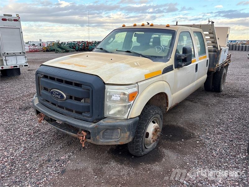 Ford F-350 Platformas/izkraušana no sāniem