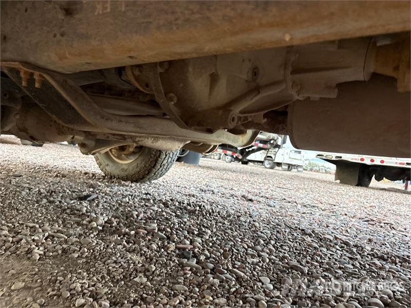 Ford F-350 Platformas/izkraušana no sāniem