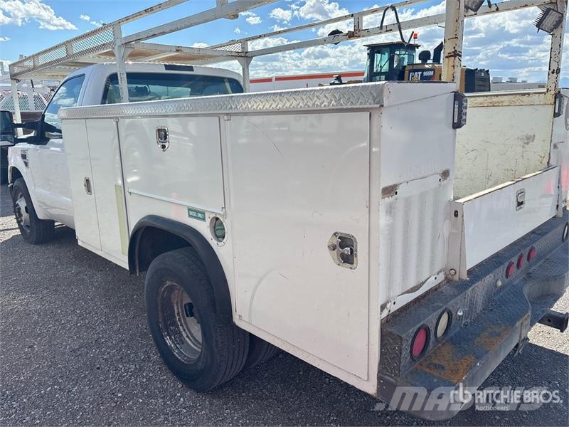Ford F-350 Vieglais kravas automobilis/izkraušana no sāniem