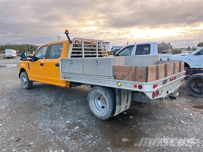 Ford F-350 Flatbed kamyonlar