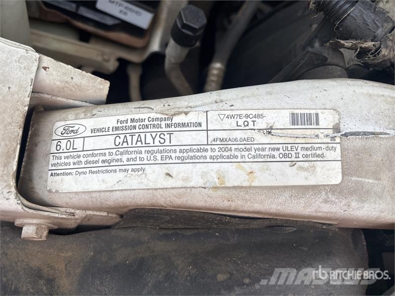 Ford F-350 Platformas/izkraušana no sāniem