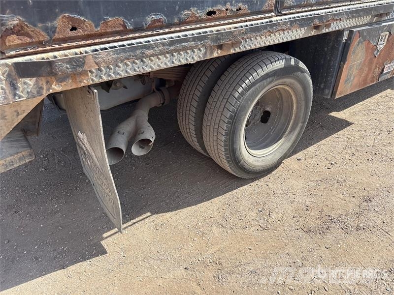 Ford F-350 Flatbed / Dropside trucks