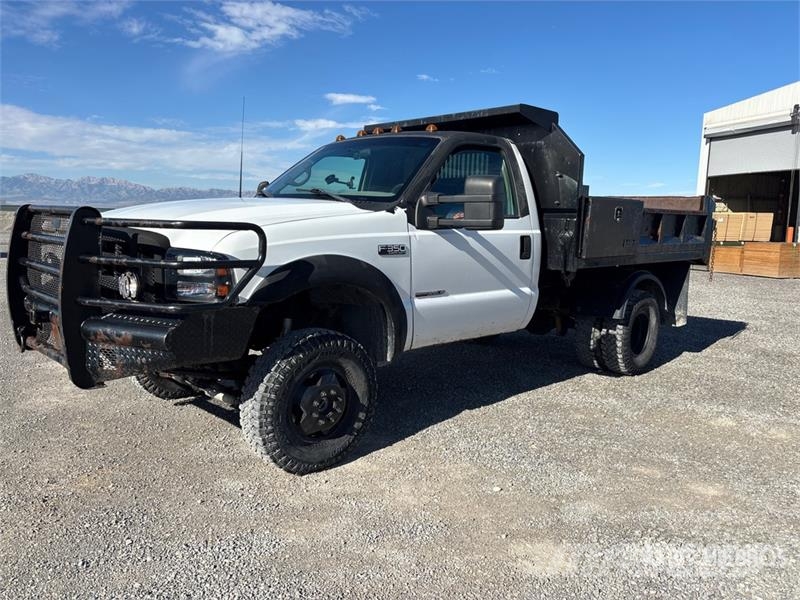 Ford F-350 ダンプ
