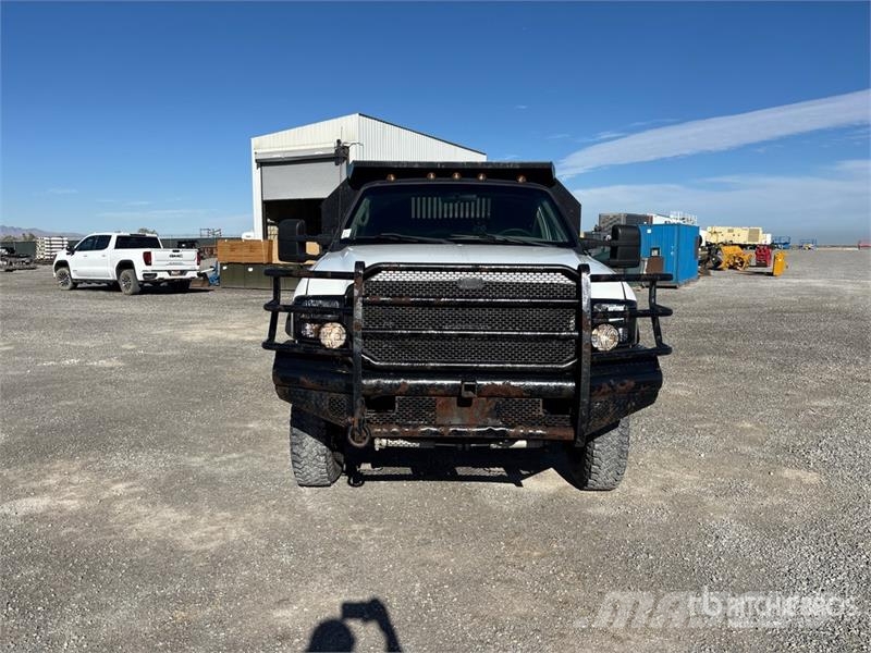 Ford F-350 ダンプ