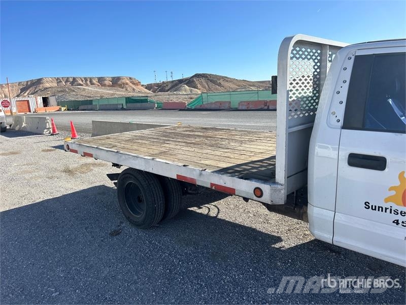 Ford F-350 Flatbed / Dropside trucks
