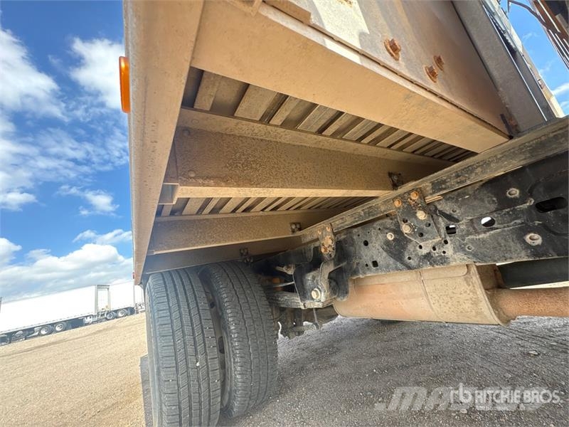 Ford F-350 Platós / Ponyvás teherautók