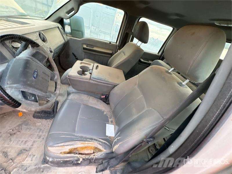 Ford F-350 Platformas/izkraušana no sāniem