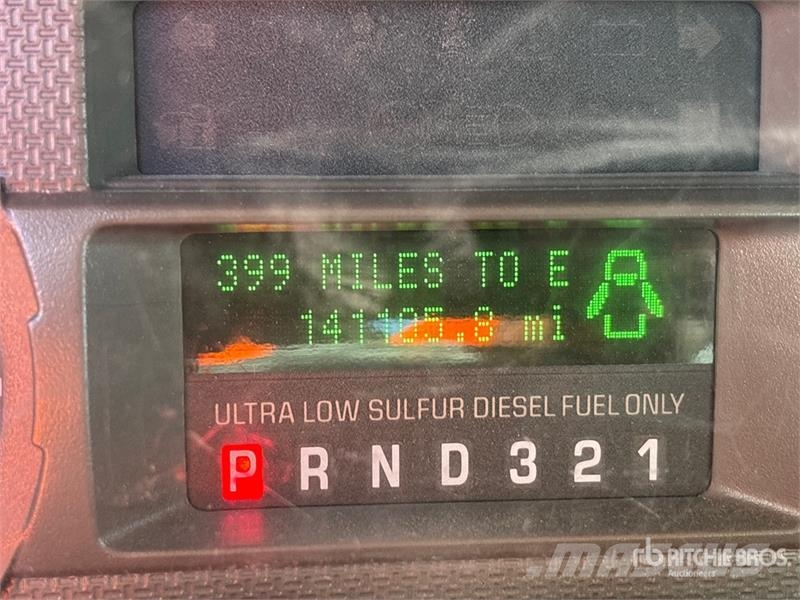 Ford F-350 Vieglais kravas automobilis/izkraušana no sāniem