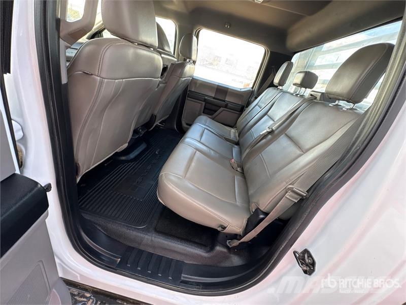 Ford F-350 Camion plateau
